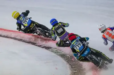 IJsspeedway WK individueel - Zaterdagavond 11 april IJsspeedway WK individueel - Zaterdagavond 11 april