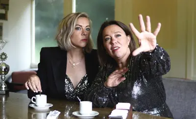 Nynke de Jong & Esther Groenenberg - De Contributie Nynke de Jong & Esther Groenenberg - De Contributie