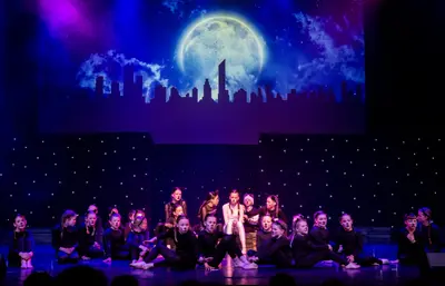 Betonstad - Een musical over dromen, druk en durven loslaten Betonstad - Een musical over dromen, druk en durven loslaten